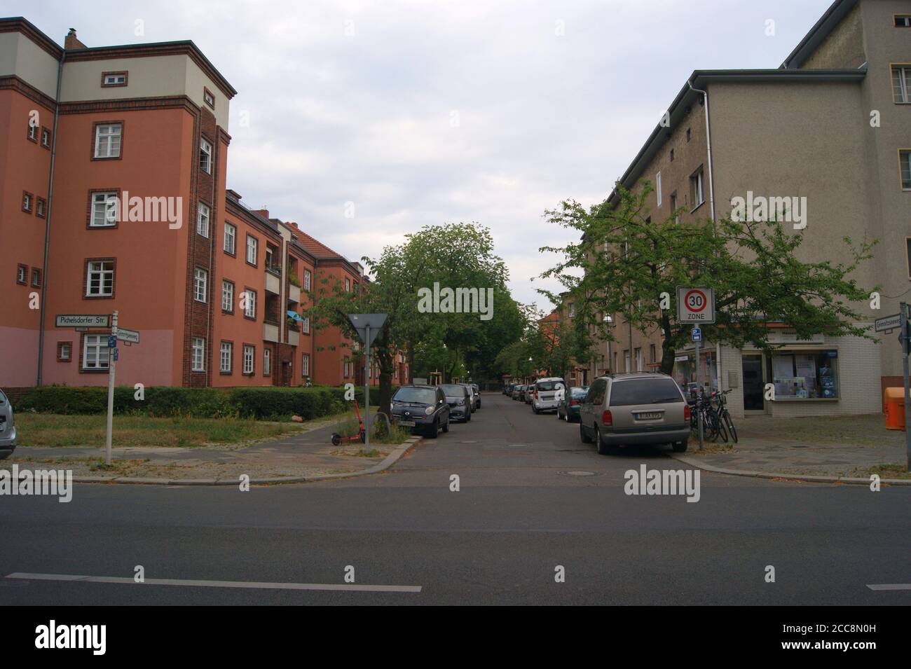 Grimnitzseeweg Ecke Pichelsdorfer Straße in Berlin-Spandau Stock Photo