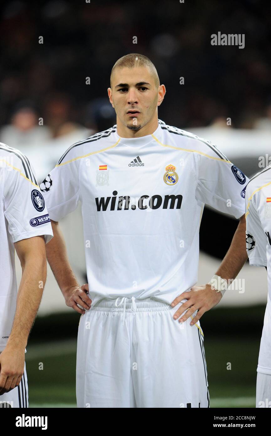 Milano Italy 03/11/2009, "San Siro" Stadium, Champions League 2009/ 2010 ,  AC.Milan - Real Madrid CF match: Dida in action during the match Stock  Photo - Alamy