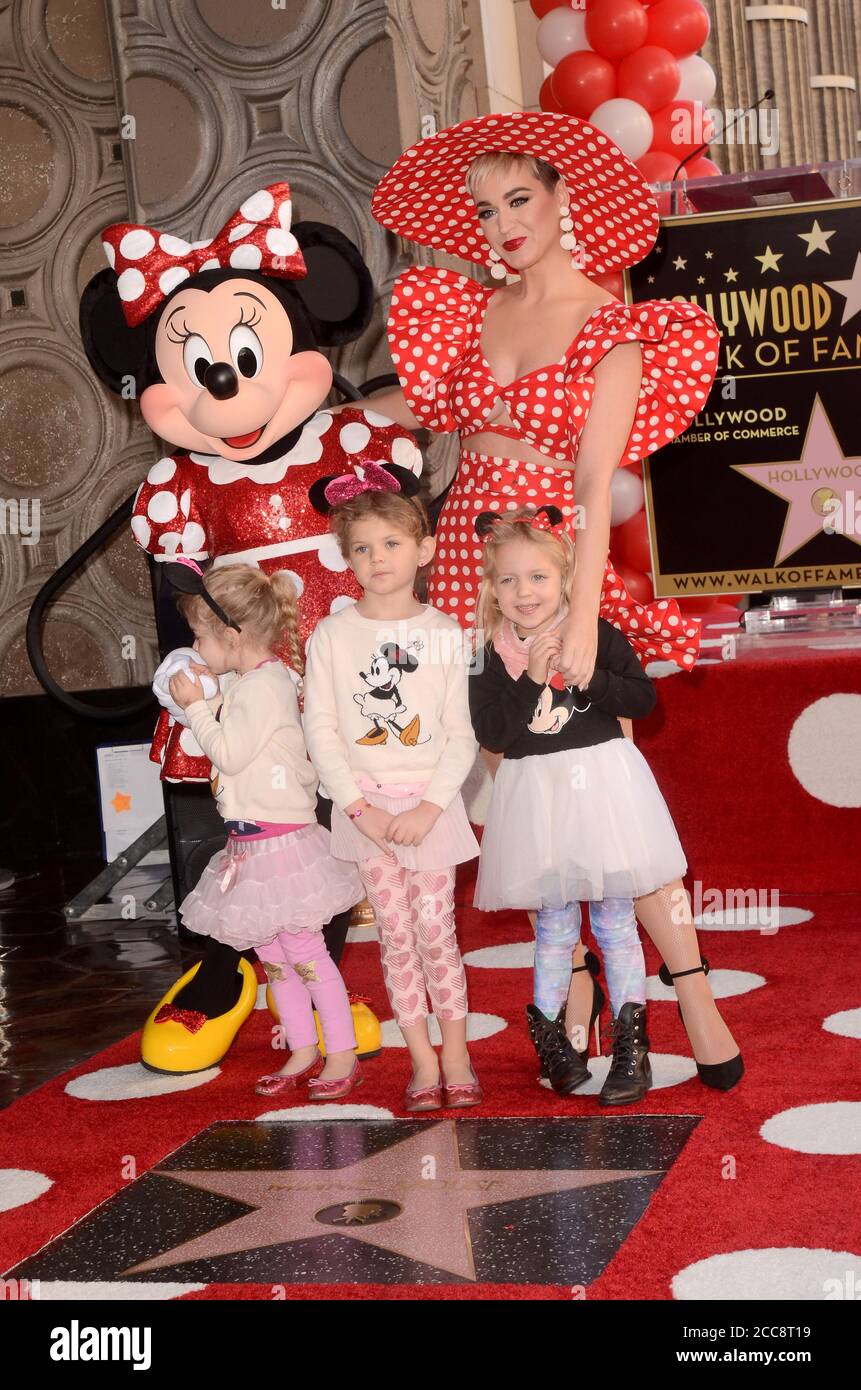 LOS ANGELES JAN 22 Minnie Mouse, Katy Perry, nieces at the Minnie