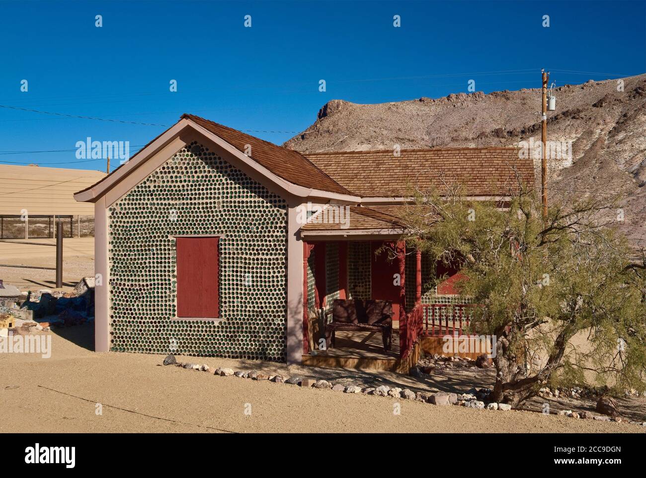Bottle house death valley ghost hires stock photography and images Alamy