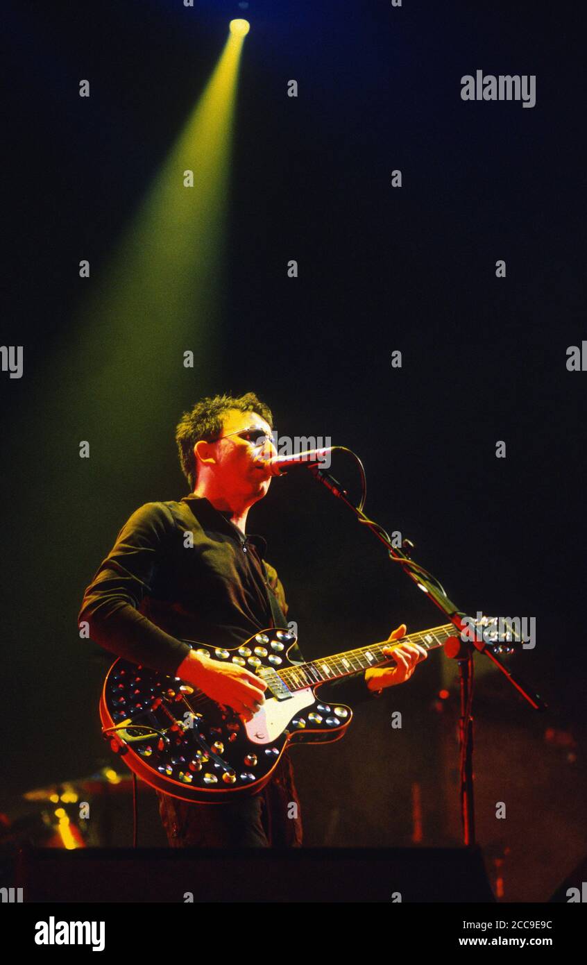 The Lightning Seeds performing at Cream‘s Millennium eve celebrations, Cream 2000, Liverpool, England,United Kingdom. Stock Photo