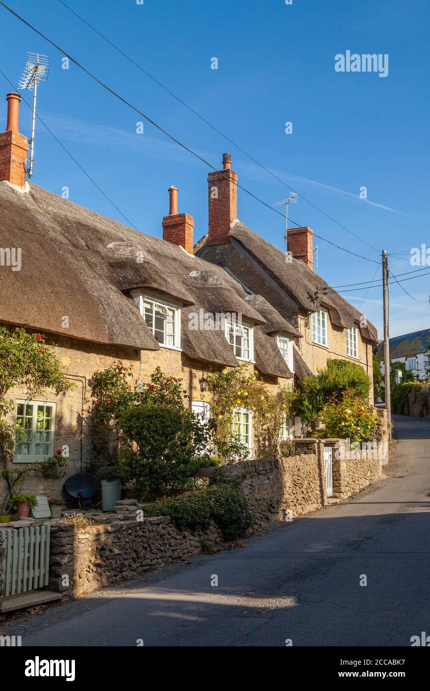 British Countryside Houses High Resolution Stock Photography and Images