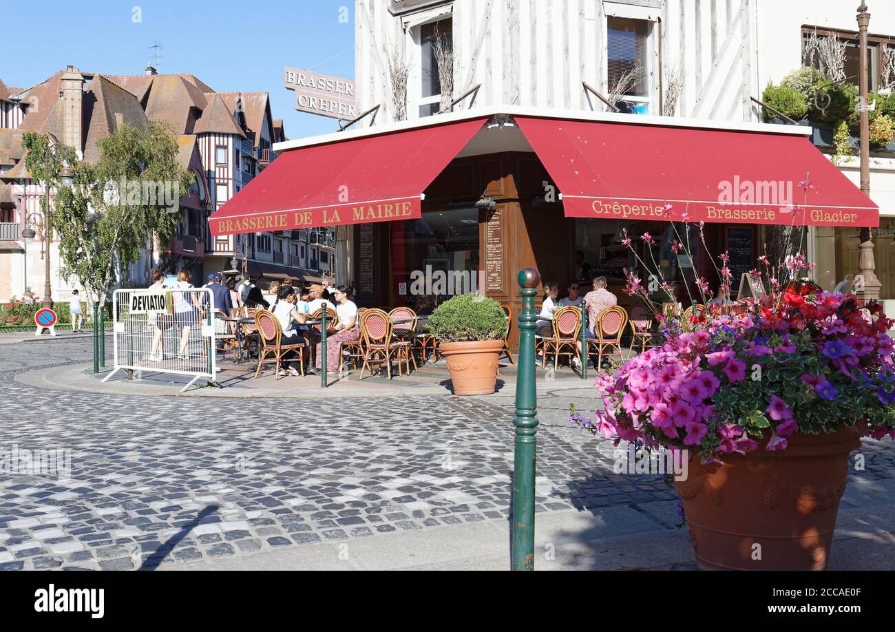 Brasserie de la Mairie is traditional French cafe located in historic ...