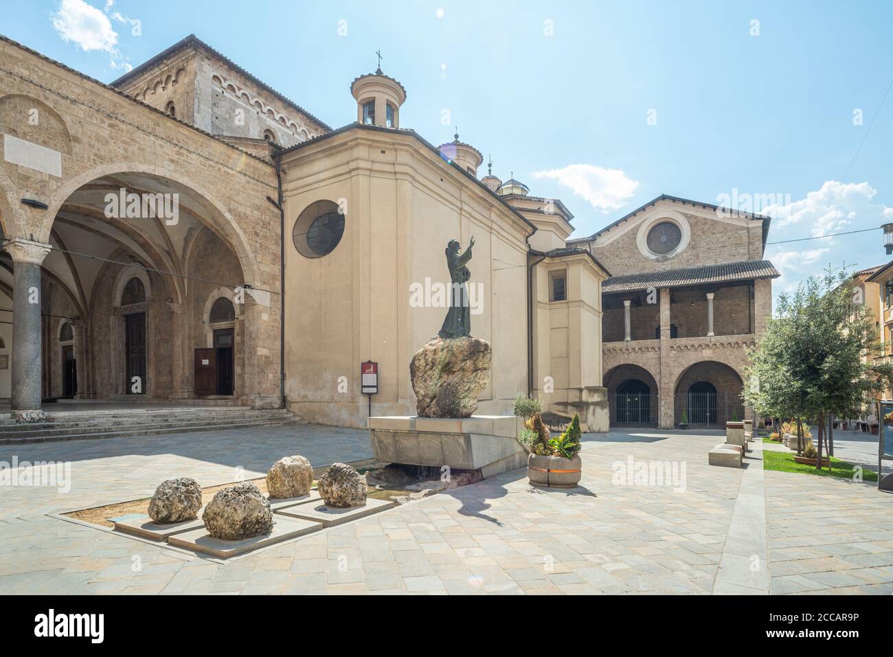 Monumento medieval hi-res stock photography and images - Alamy