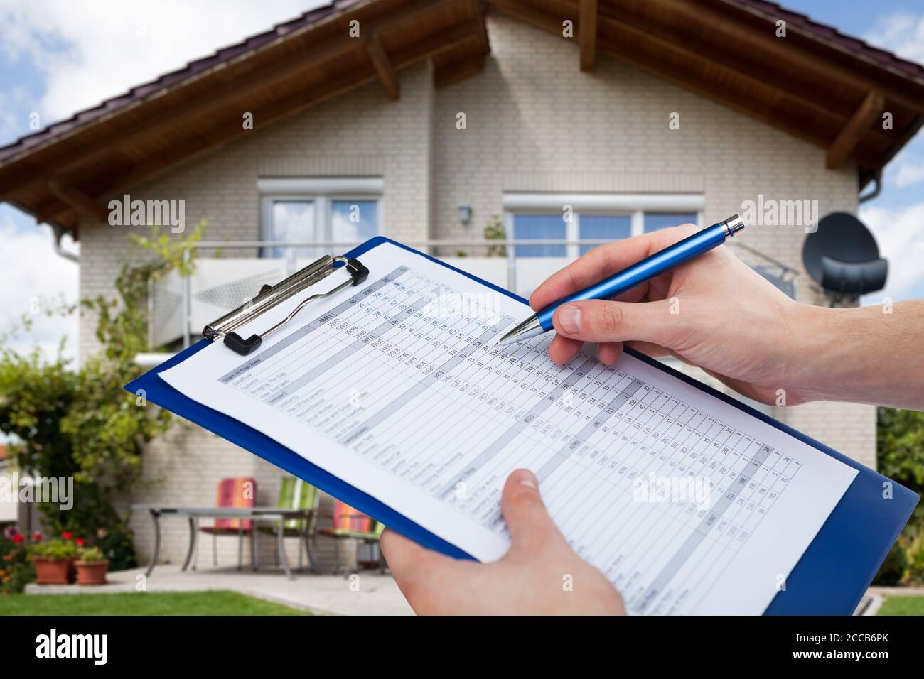 Real Estate Home Property Inspecting And Appraisal By Appraiser Stock Photo Alamy