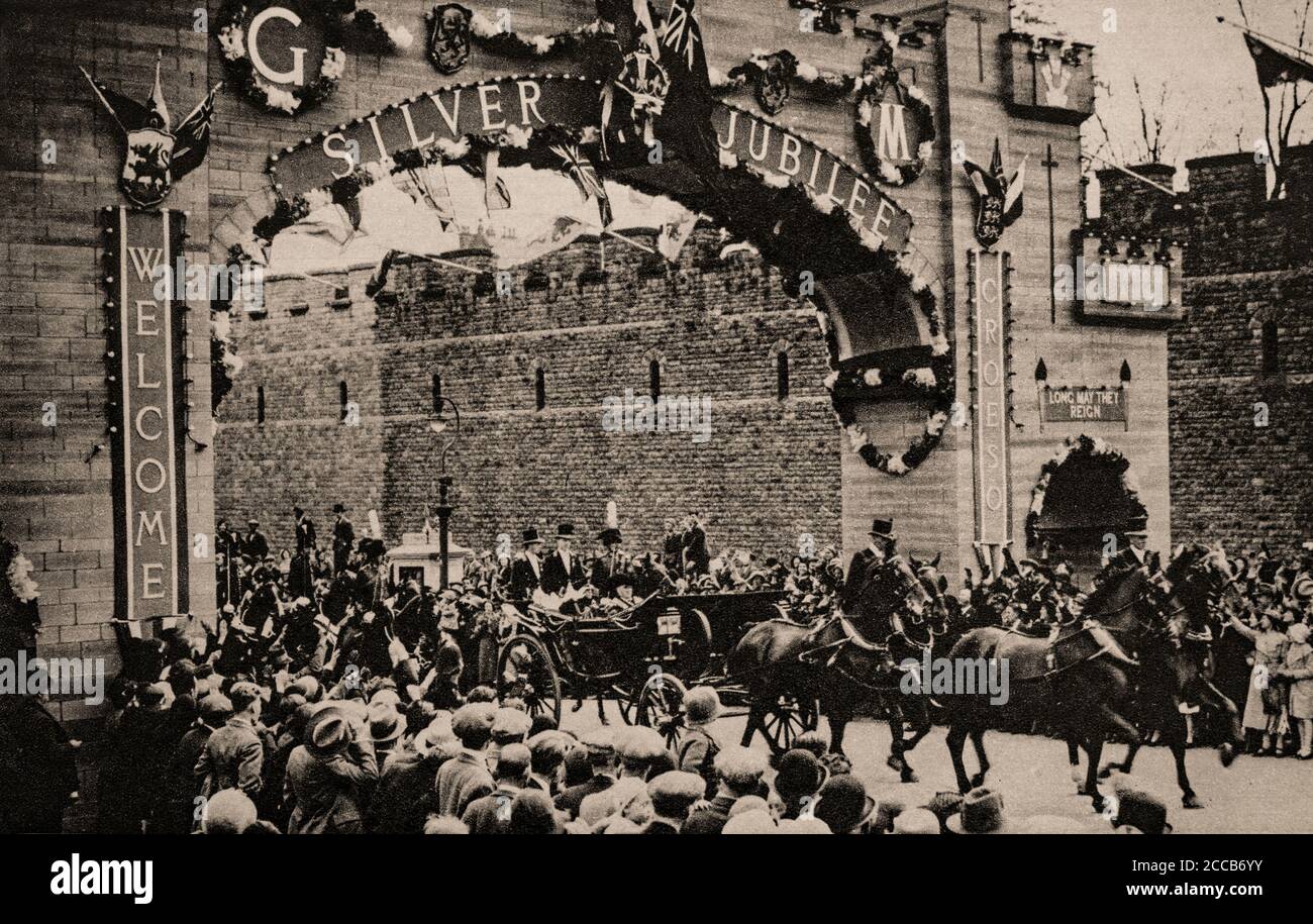 On 11th May 1935, King George V and Queen Mary continue their Silver Jubilee celebration of 25 years on the throne with a visit to Cardiff, Wales. Stock Photo