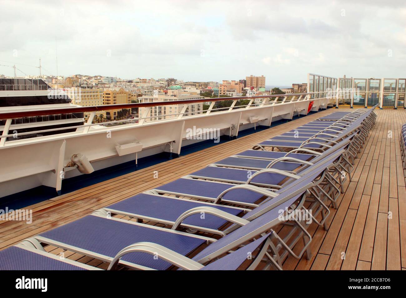 Empty deck chairs on a cruise ship Stock Photo - Alamy