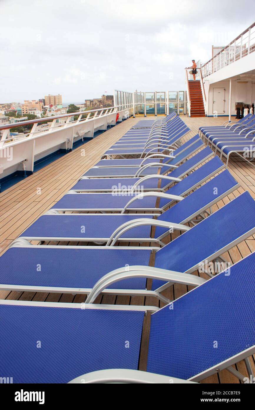 Empty deck chairs on a cruise ship Stock Photo - Alamy