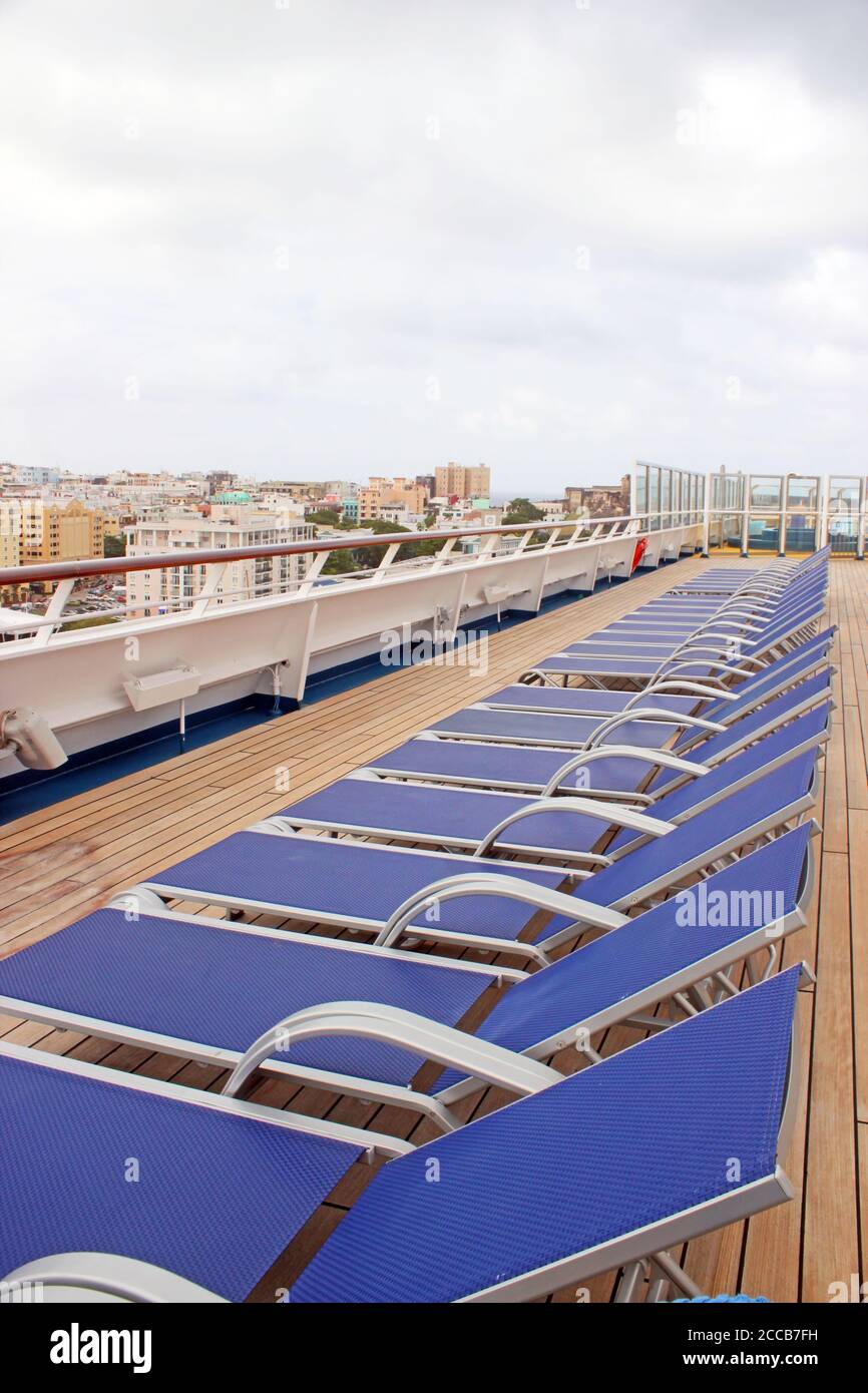 Empty deck chairs on a cruise ship Stock Photo - Alamy