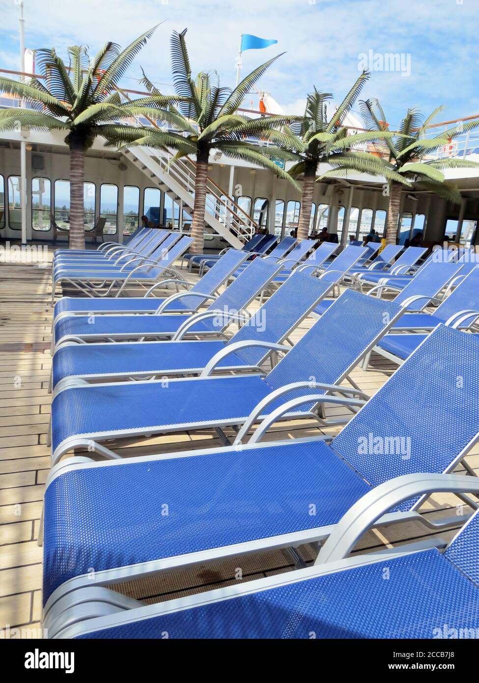 Empty deck chairs on a cruise ship Stock Photo - Alamy