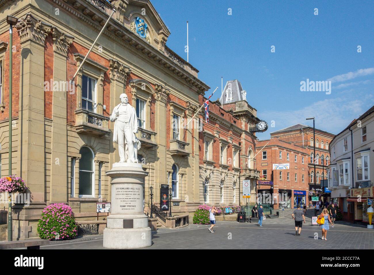 Kidderminster Town Hall and Sir Rowland Hill Statue, Vicar Street, Kidderminster, Worcestershire, England, United Kingdom Stock Photo
