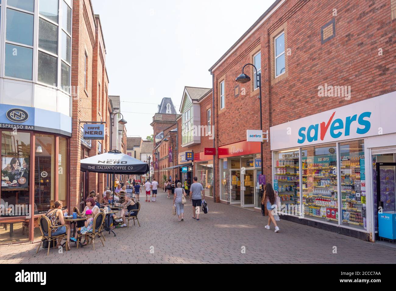 Shops shopping cafe cafes pedestrianised crown lane kidderminste hires