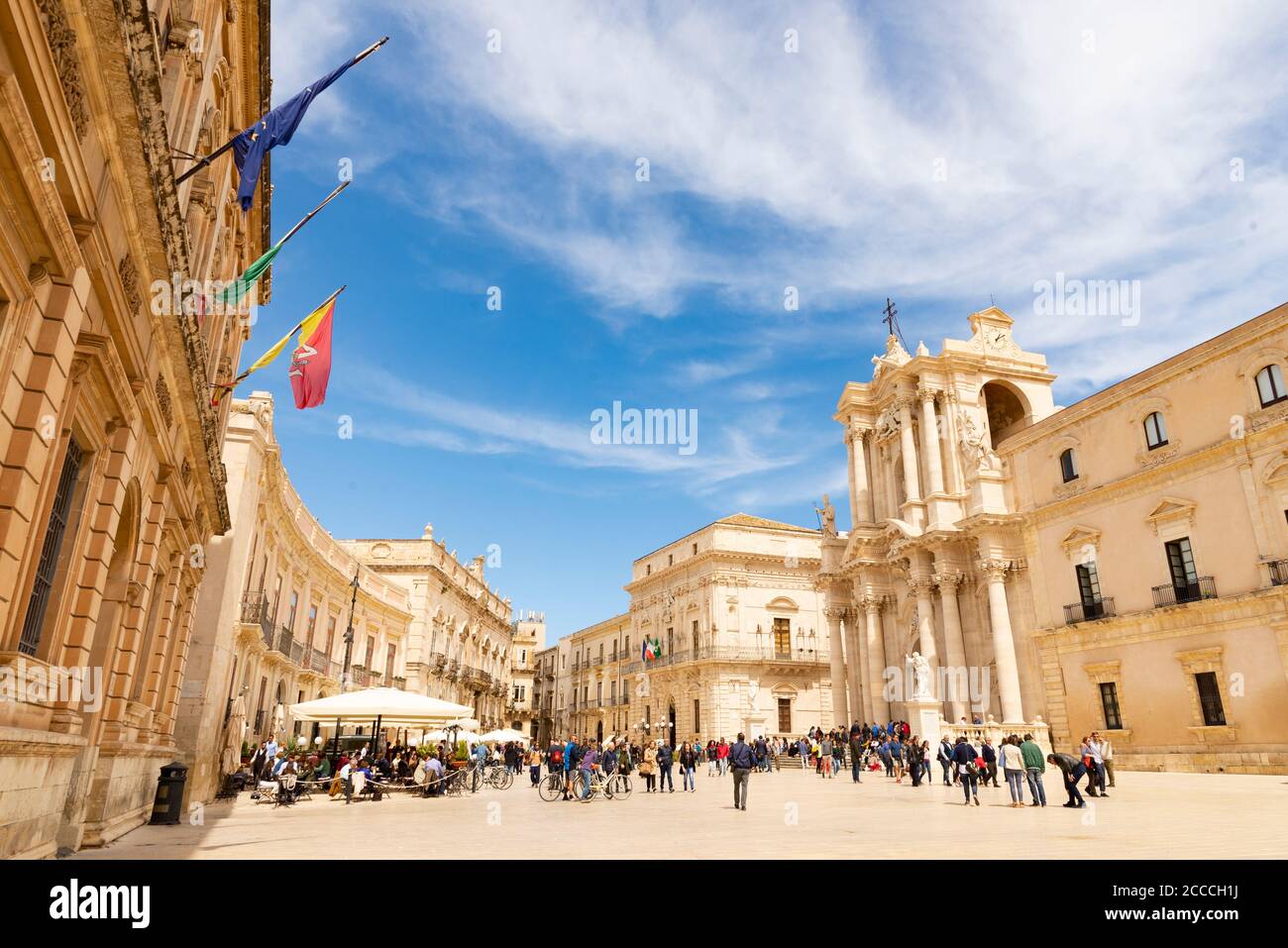 Piazza Duomo, the main square of the historic center of Syracuse in the Ortigia island. Syracuse, Sicily Stock Photo