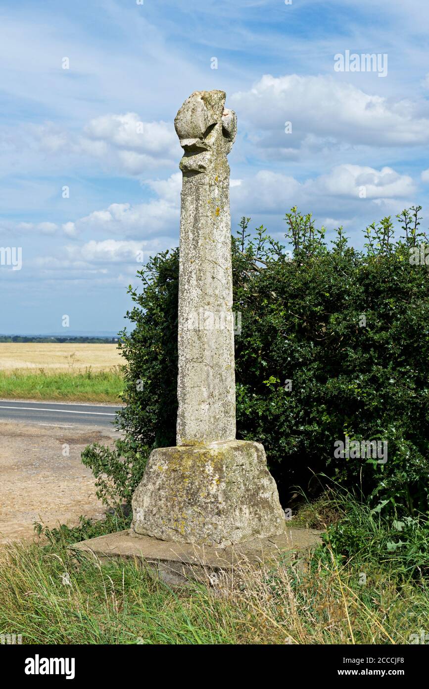 Towton Cross (AKA Lord Dacre's Cross) erected by the side of the B1257 road, near the village of Towton, to commemorate the Battle of Towton in 1461. Stock Photo