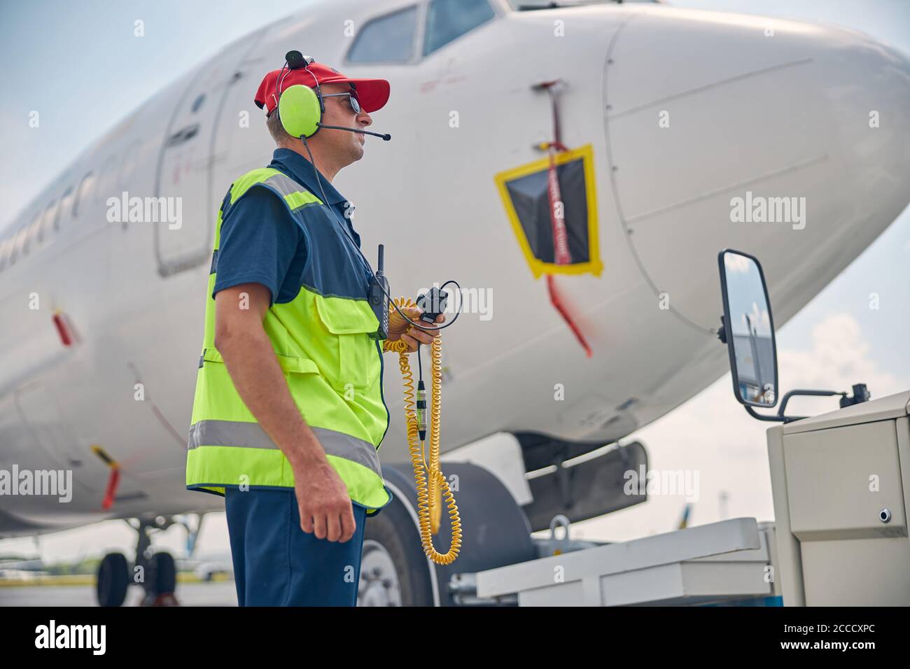 Pushback tractor hires stock photography and images Alamy