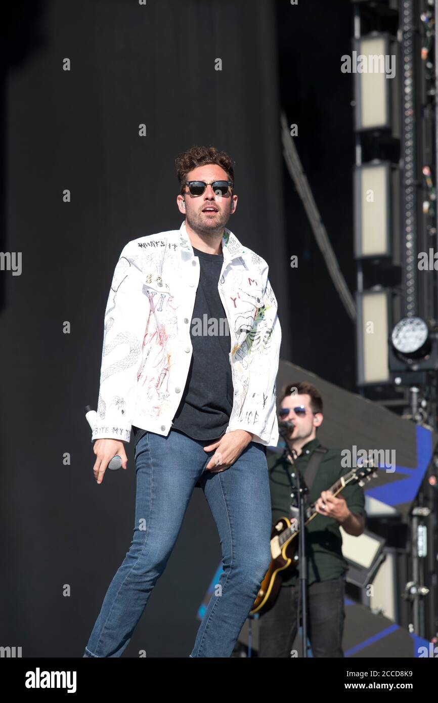 23.8.2019 Richfield Avenue Reading Berkshire UK You me at six on the main stage on day one at reading festival  People in picture  Josh Franceschi Stock Photo