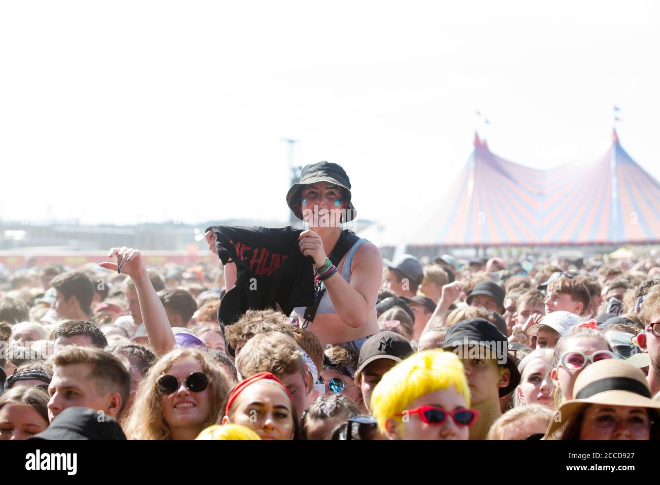 Rock festival and girls mud hi-res stock photography and images - Alamy