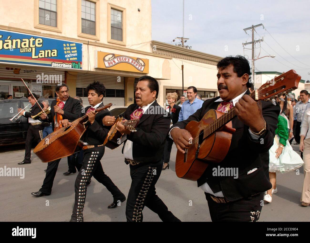 Musical residents hi-res stock photography and images - Alamy