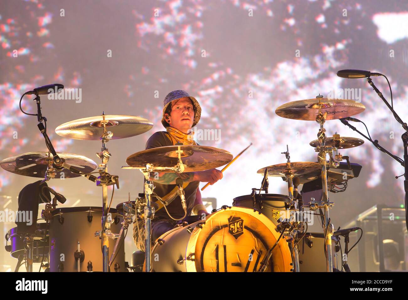 24.8.2019 Richfield Avenue Reading Berkshire uk 21 pilots perform on the main stage on day two at reading festival  People in picture: Josh Dun Stock Photo