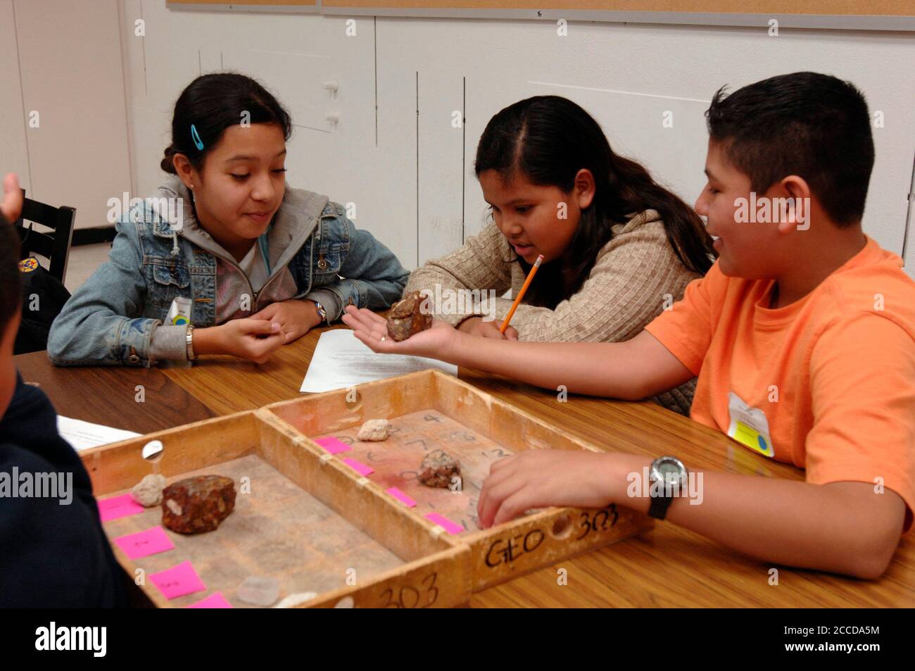 Austin, Texas USA, January 12, 2007 Sixthgrade geology students