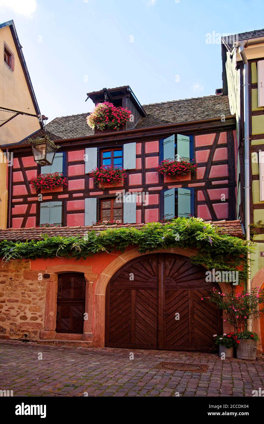 Fortified doors hi-res stock photography and images - Alamy