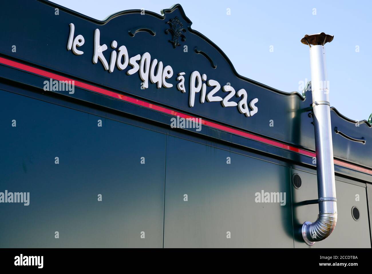 Bordeaux , Aquitaine / France - 08 16 2020 : le kiosque a pizza sign and text logo for fastfood take away restaurant italian pizzeria Stock Photo