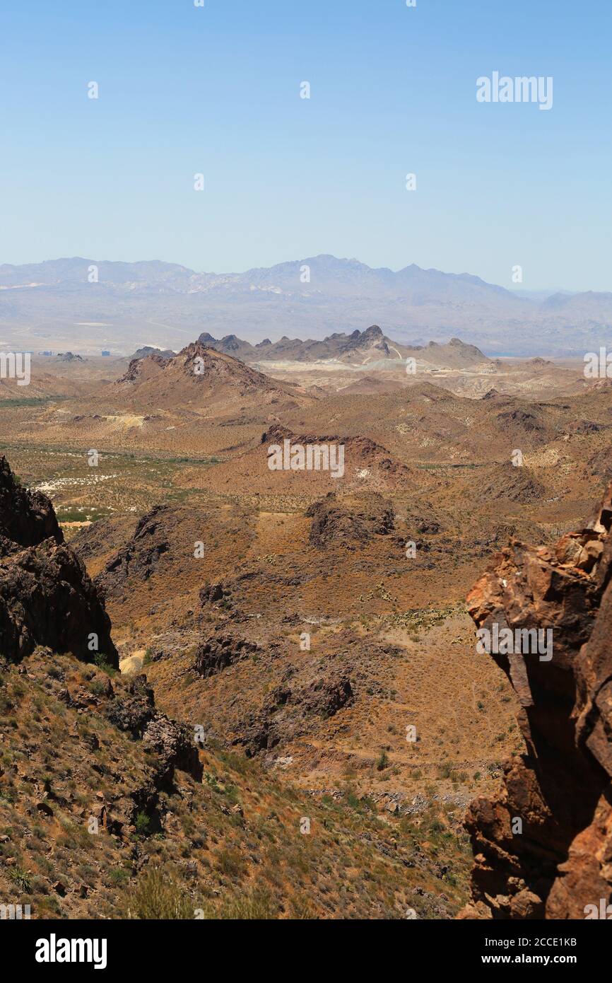 desert landscapes along Route 66 near the Arizona California border Stock Photo - Alamy