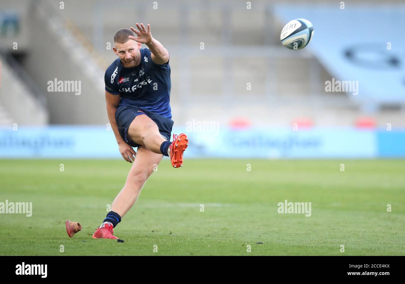 Sale Sharks' Rob du Preez scores a penalty during the Gallagher Premiership match at the AJ Bell Stadium, Salford. Stock Photo