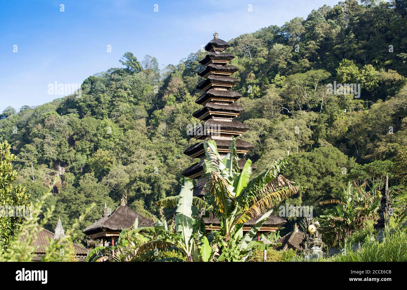 Pura Ulun Danau Bulian Buyan Lake Bali Stock Photo Alamy Pura Ulun Danau Bulian Buyan Lake Bali Stock Photo Alamy