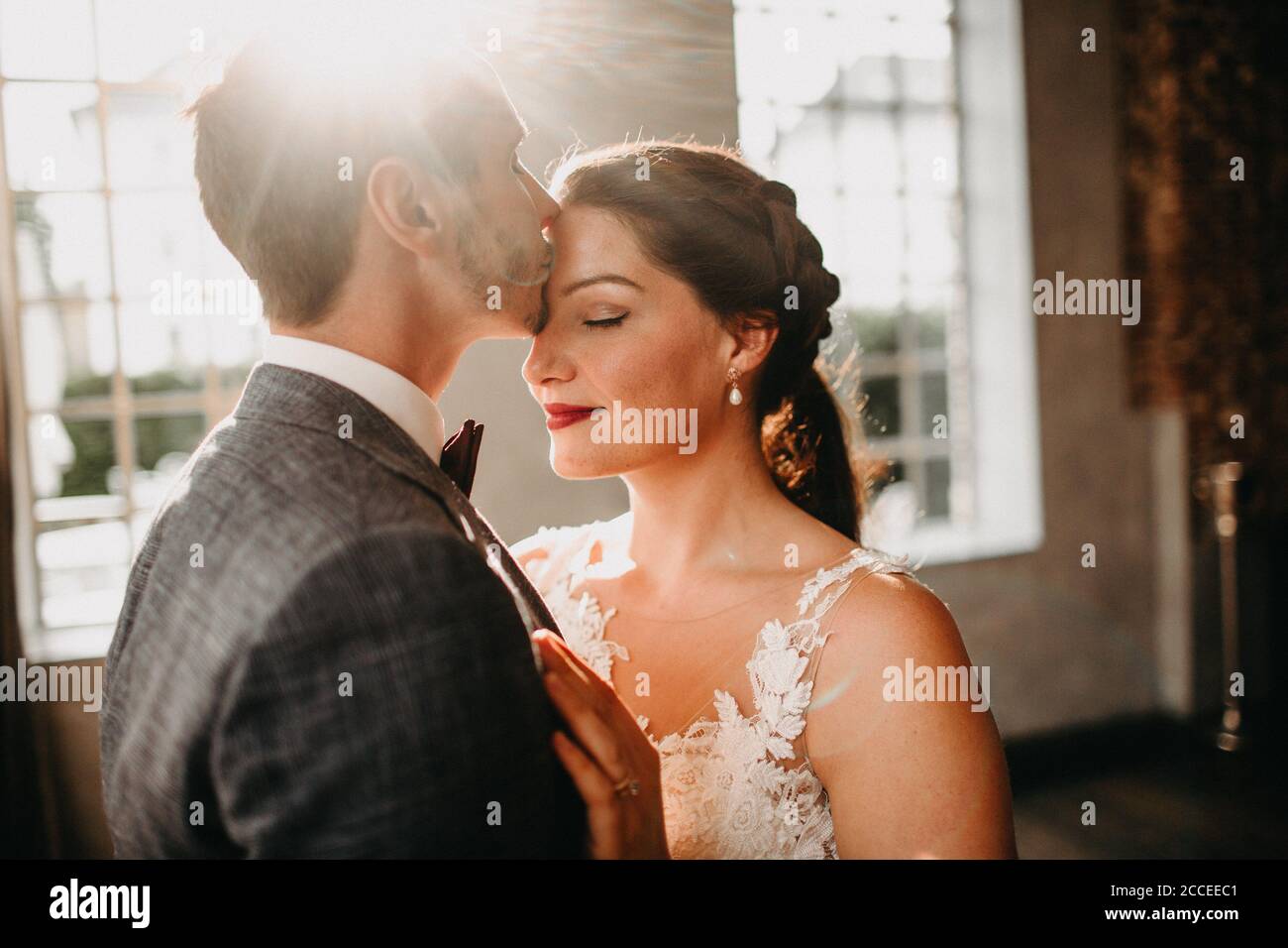 Happy affair hi-res stock photography and images - Alamy