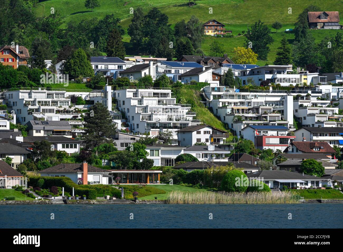 Development of housing estate with lake impetus Lake Lucerne, Küssnacht