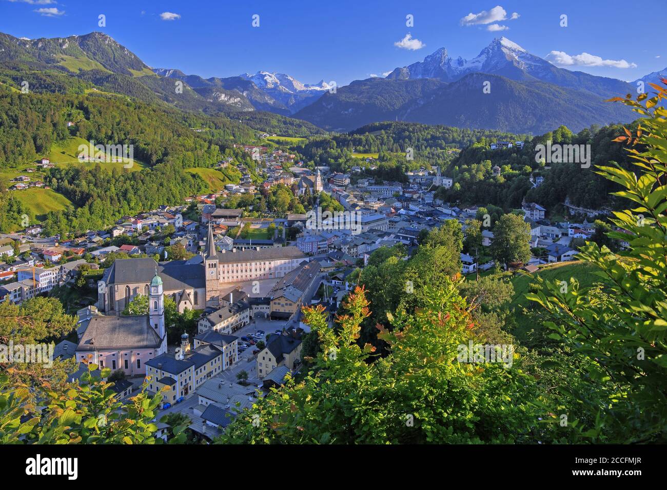 Village overview of Berchtesgaden against the Watzmann (2713m), Berchtesgadener Land, Upper Bavaria, Bavaria, Germany Stock Photo