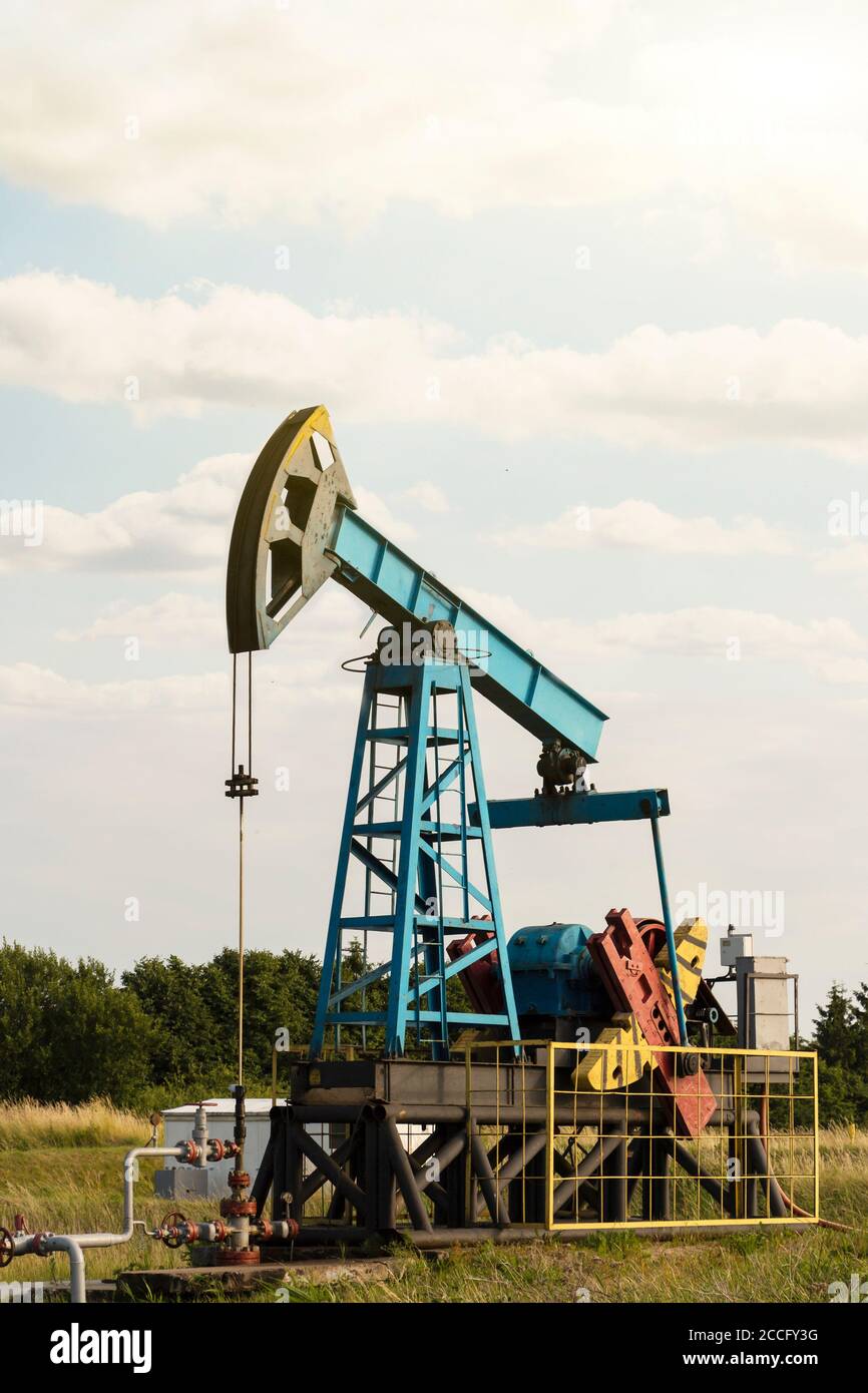 Oil rig. Oil pump. Equipment of the oil industry Stock Photo - Alamy
