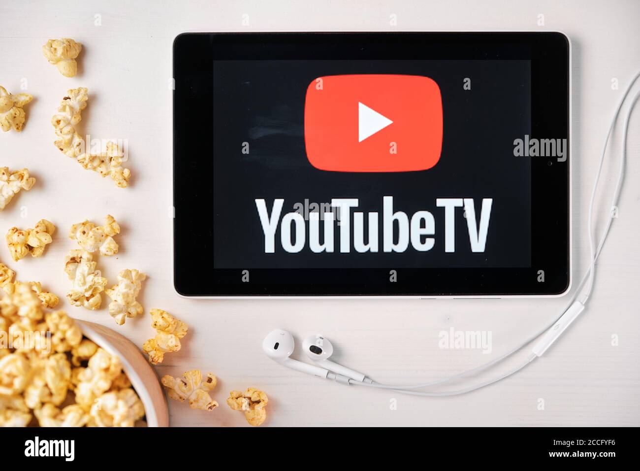 Youtube Logo On Tv Screen High Resolution Stock Photography And Images Alamy