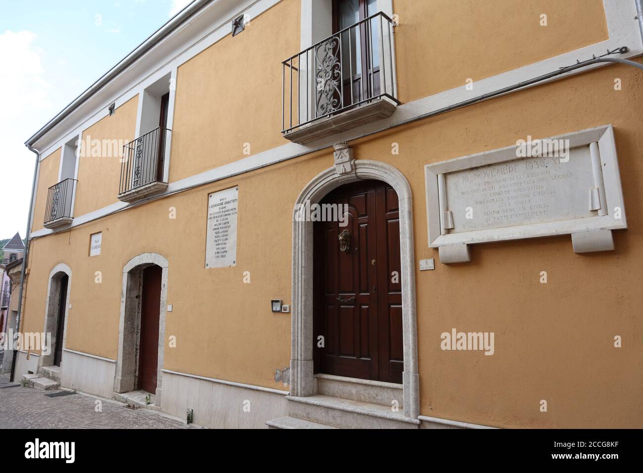 Chianche - Epigrafi su Palazzo Sandonato Stock Photo