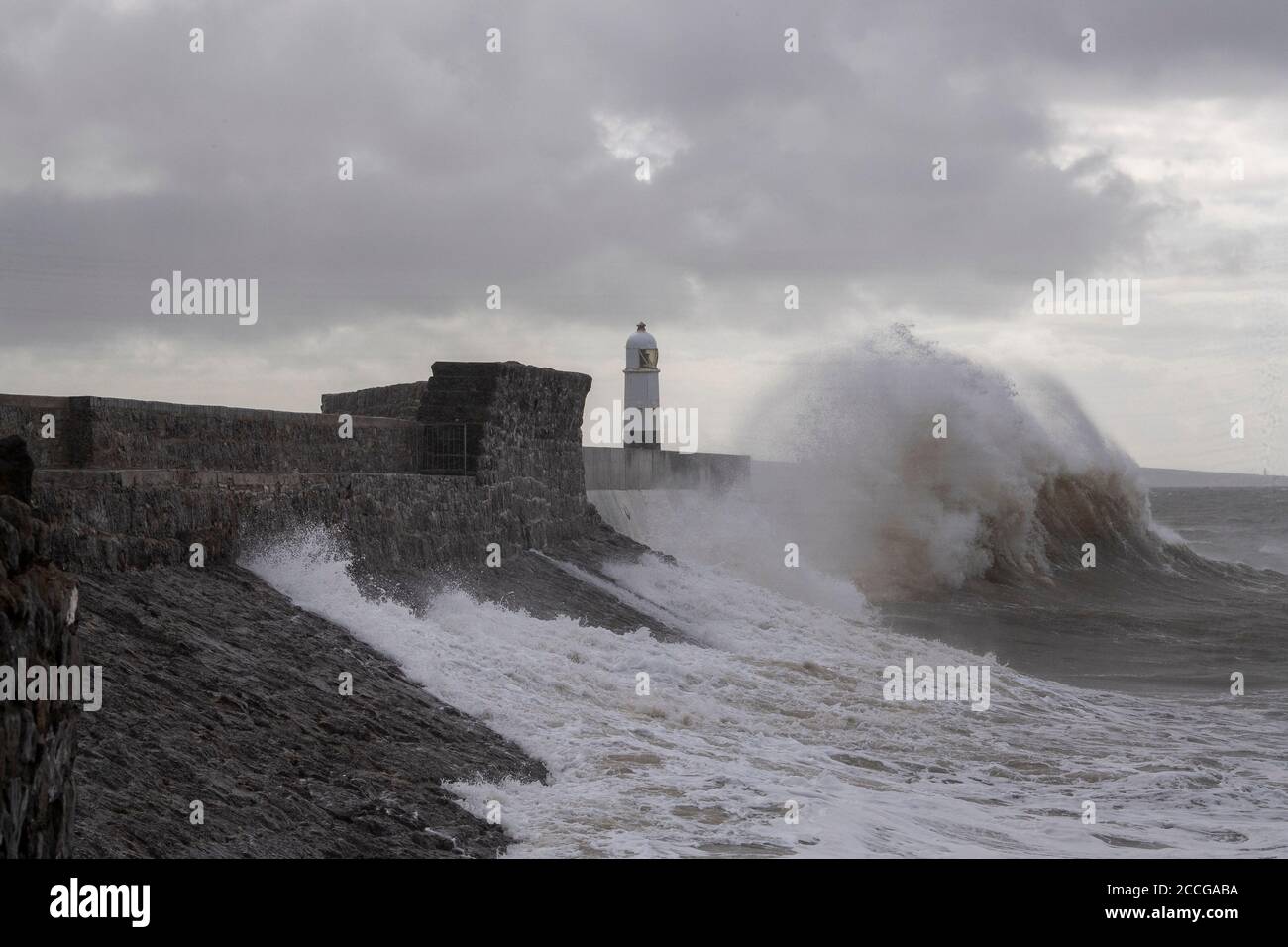 Life threatening flooding hi-res stock photography and images - Alamy