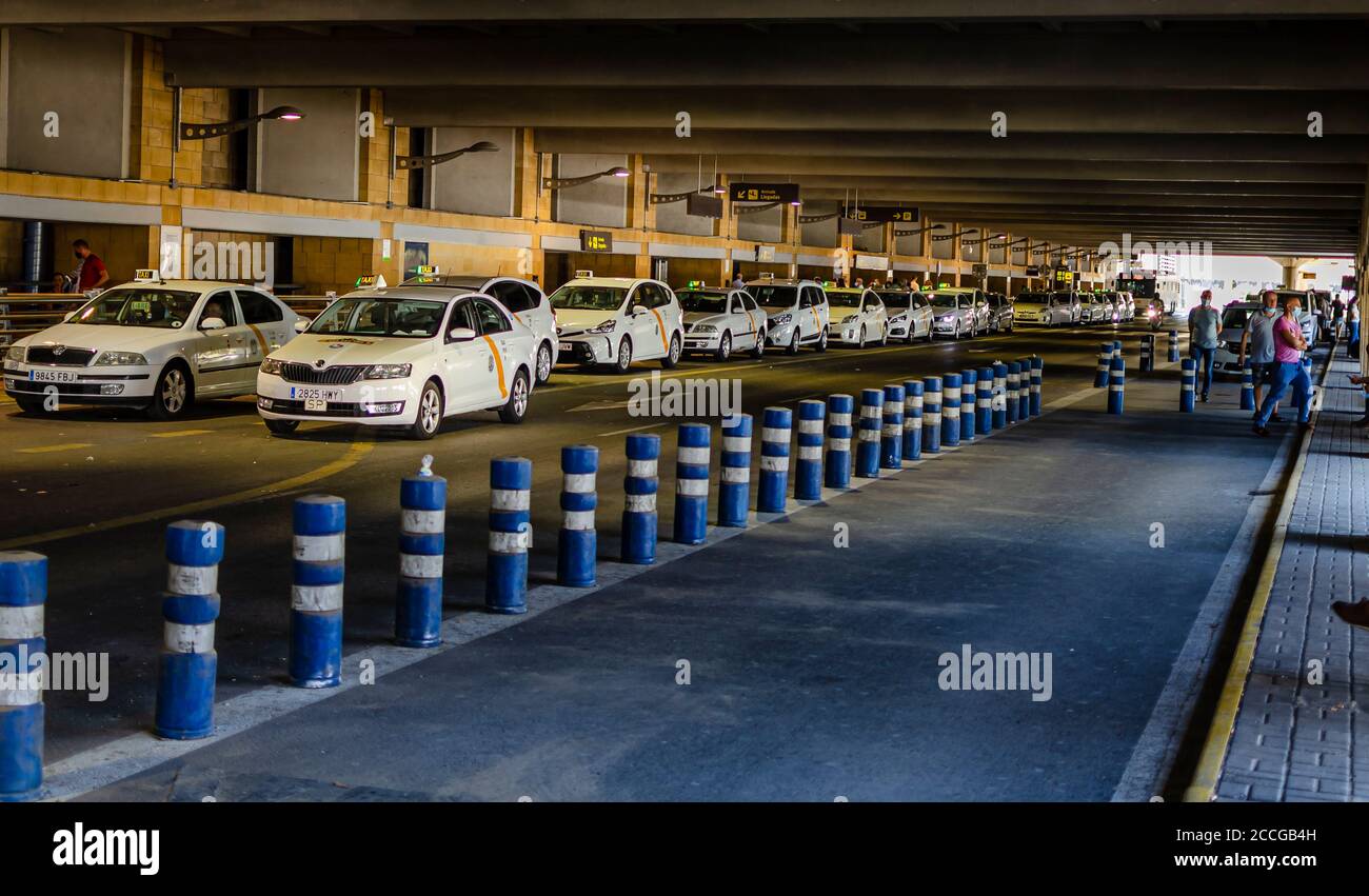 Humano niña oasis seville airport long term parking Bigote Imaginativo