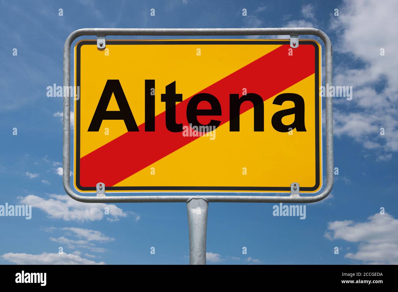 Ortstafel Altena, Nordrhein-Westfalen, Deutschland | Place name sign Altena, North Rhine-Westphalia, Germany, Europe Stock Photo