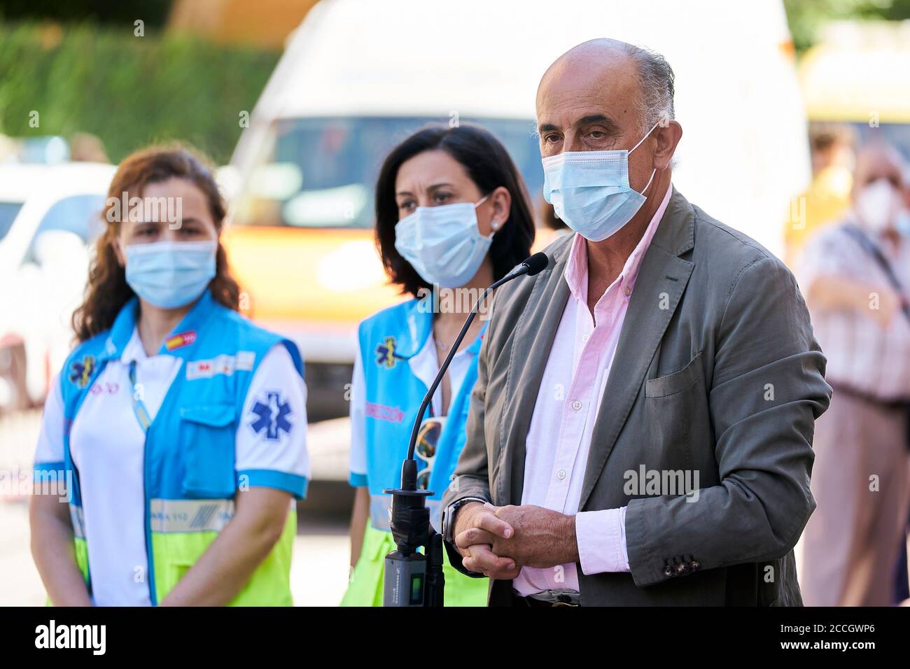 Mostoles, Madrid, Spain. 22nd Aug, 2020. Antonio Zapatero visits the Coronavirus tests at Health Center Coronel de Palma in Mostoles, Spain. This massive tests are part of a epidemical study about the zones whit more cases of Covid-19 positives in Madrid. Credit: Angel Perez/ZUMA Wire/Alamy Live News Stock Photo
