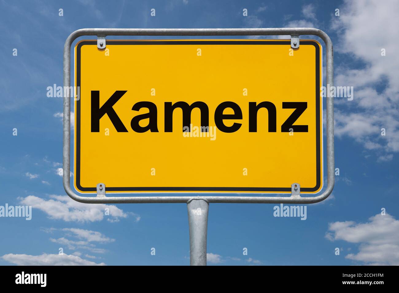 Ortstafel Kamenz, Sachsen, Deutschland | Place name sign Kamenz, Saxony, Germany, Europe Stock Photo