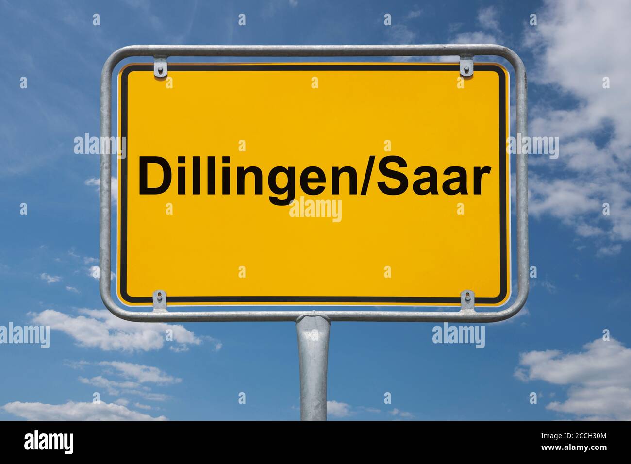 Ortstafel Dillingen/Saar, Saarland, Deutschland | Place name sign Dillingen/Saar, Saarland, Germany, Europe Stock Photo