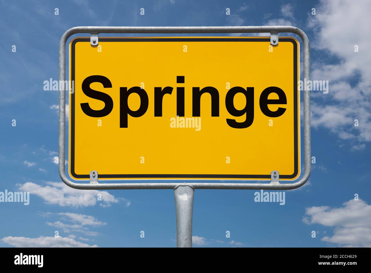Ortstafel Springe, Niedersachsen, Deutschland | Place name sign Springe, Lower Saxony, Germany, Europe Stock Photo