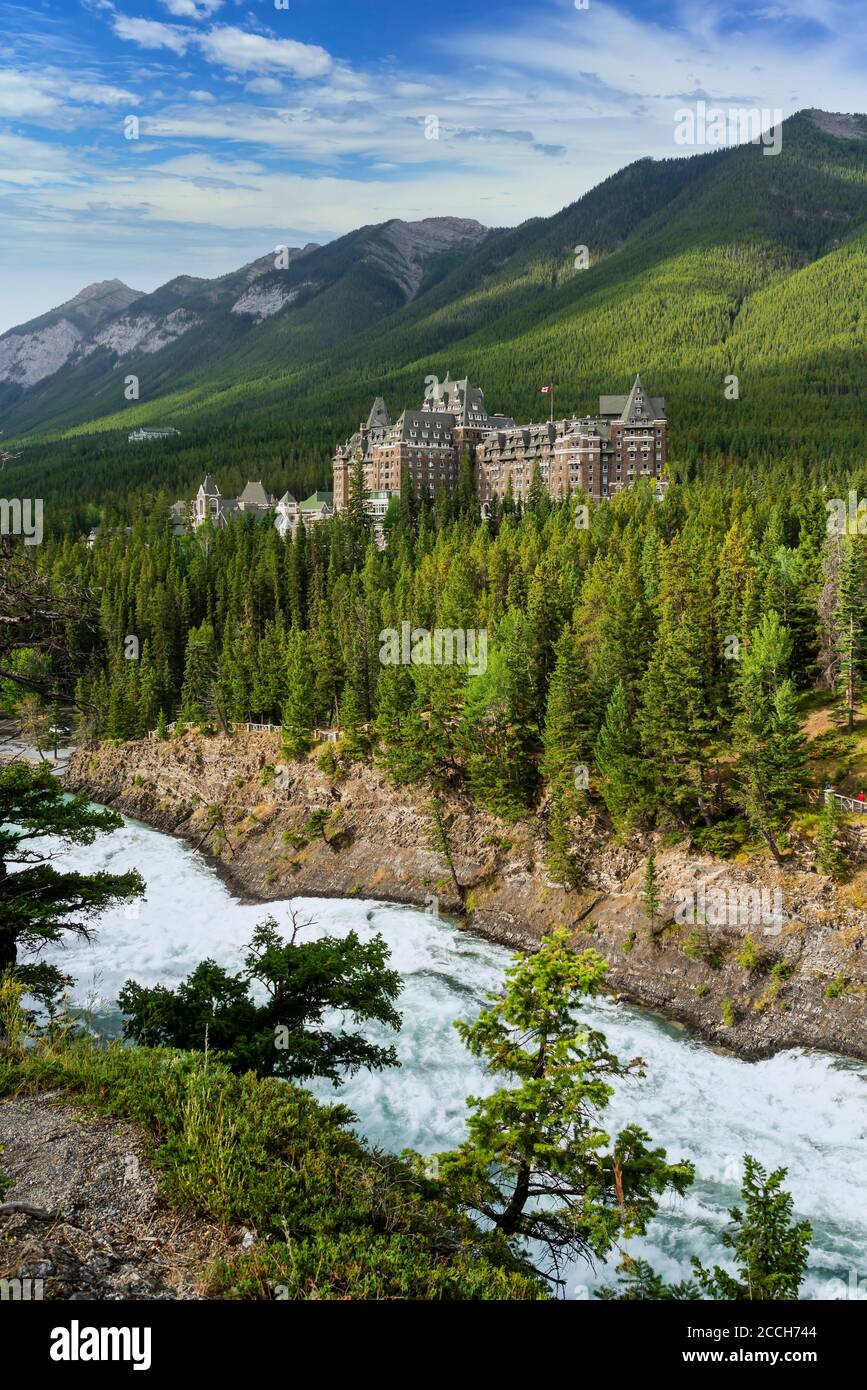 Fairmont banff springs hotel and bow river hi-res stock photography and ...