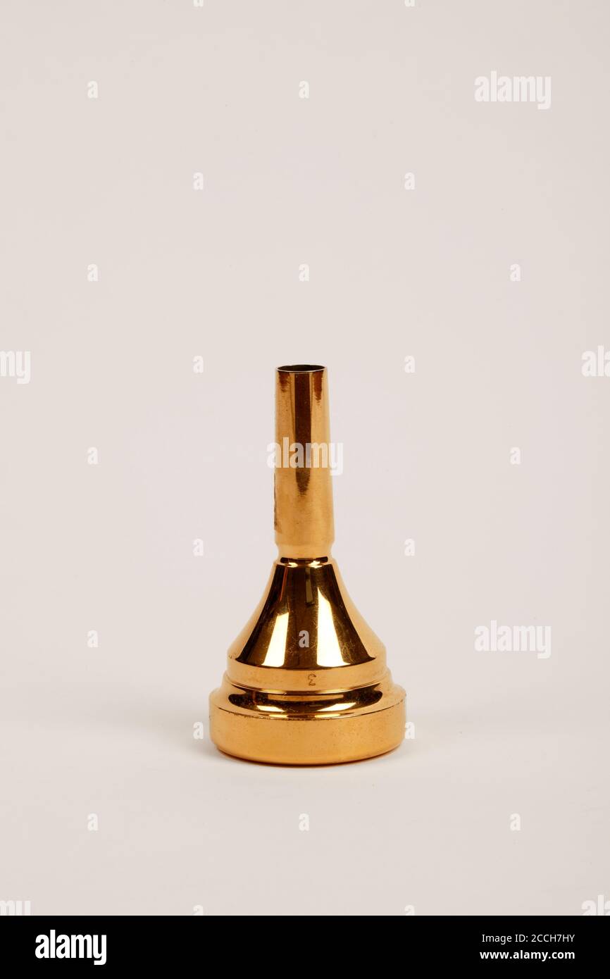 Denis Wick 3 Gold Classic Tuba Mouthpiece Denis Wick 3 Gold Classic Tuba Mouthpiece