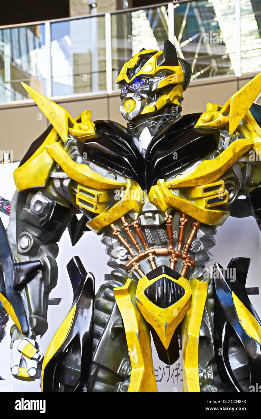 robot replicas bumblebee