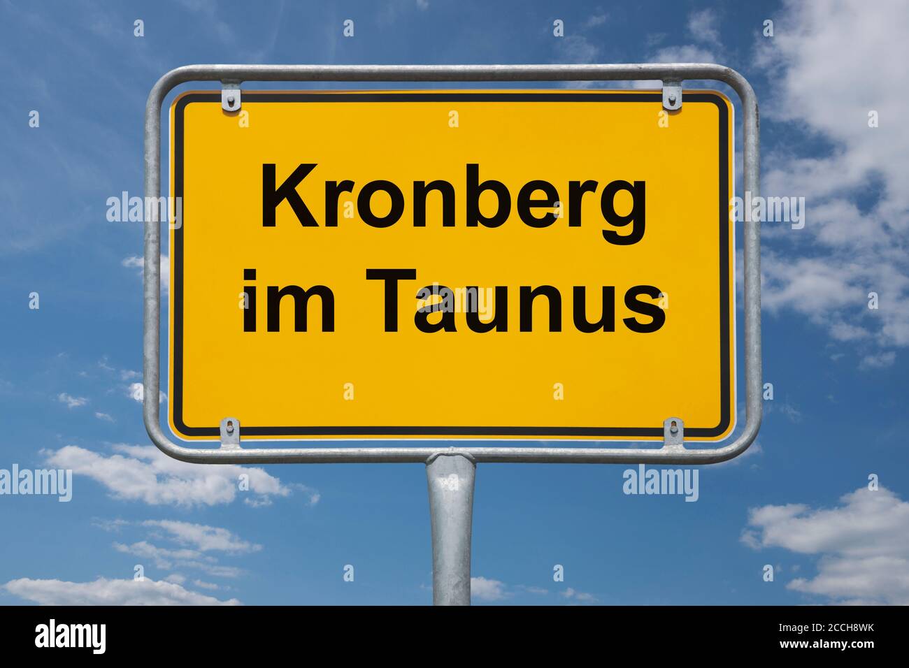 Ortstafel Kronberg im Taunus, Hessen, Deutschland | Place name sign Kronberg im Taunus, Hesse, Germany, Europe Stock Photo