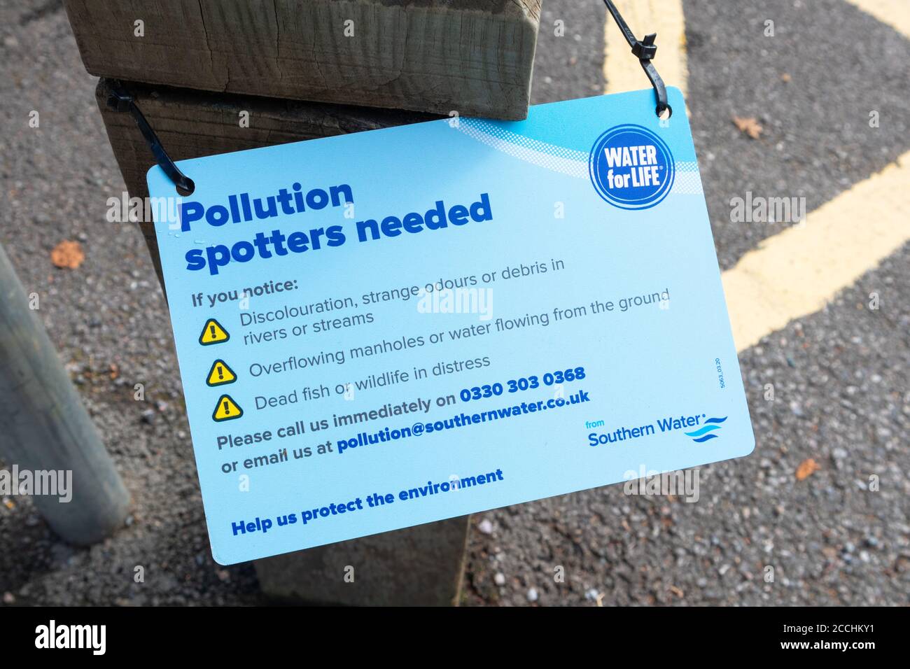 Southern water sign, pollution spotters needed, kent, uk Stock Photo