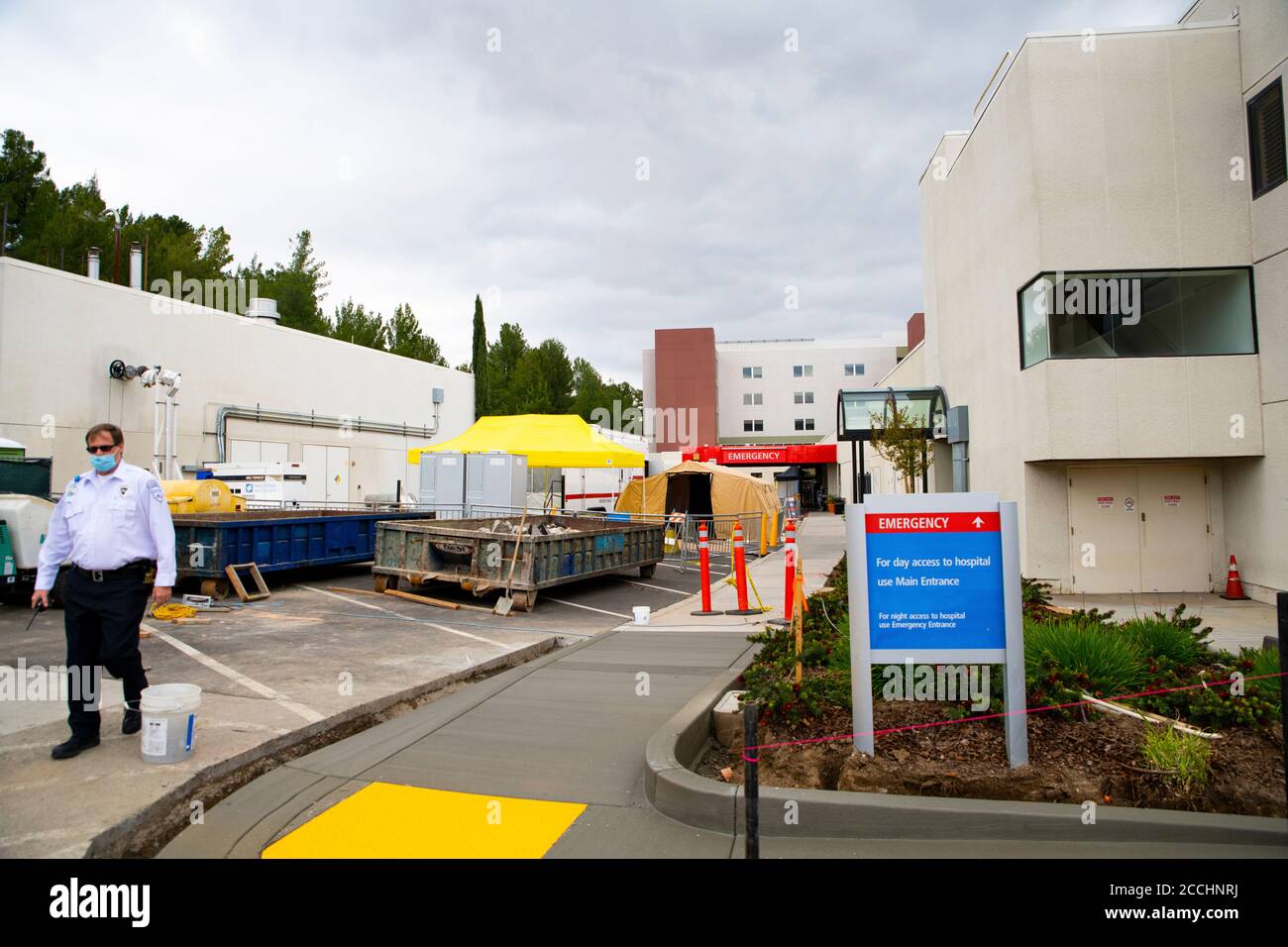 2020: Henry Mayo Newhall Hospital emergency entrance screening Coronavirus COVID-19 patients. Santa Clarita, California USA Stock Photo