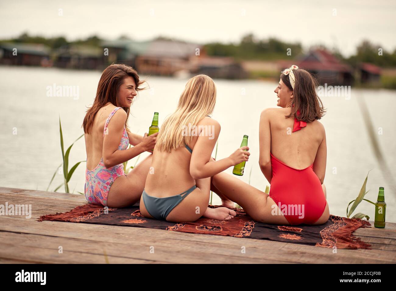 Girls in bikini hi-res stock photography and images