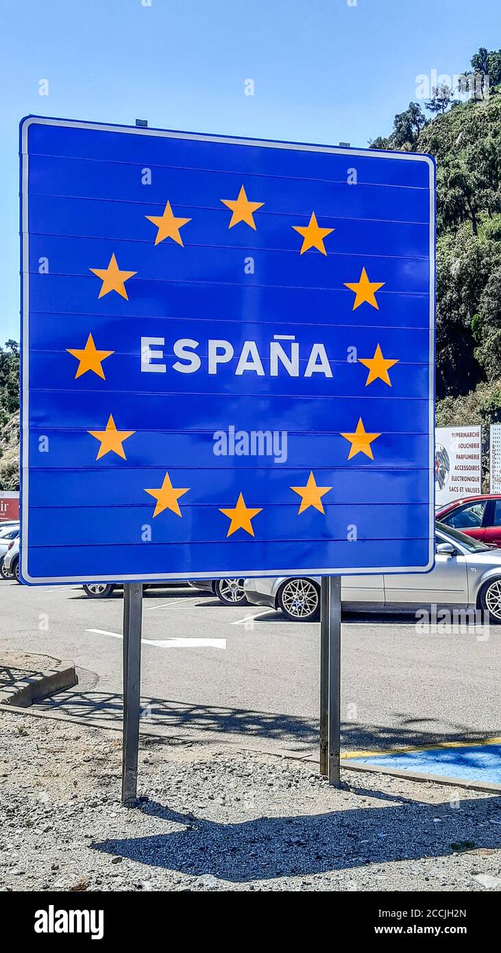 border sign at customs for entry into Spain Stock Photo Alamy